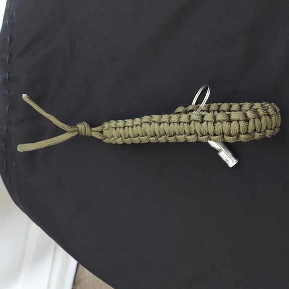 Survival Bracelet and Whistle (NEW) - Picture 4 of 10